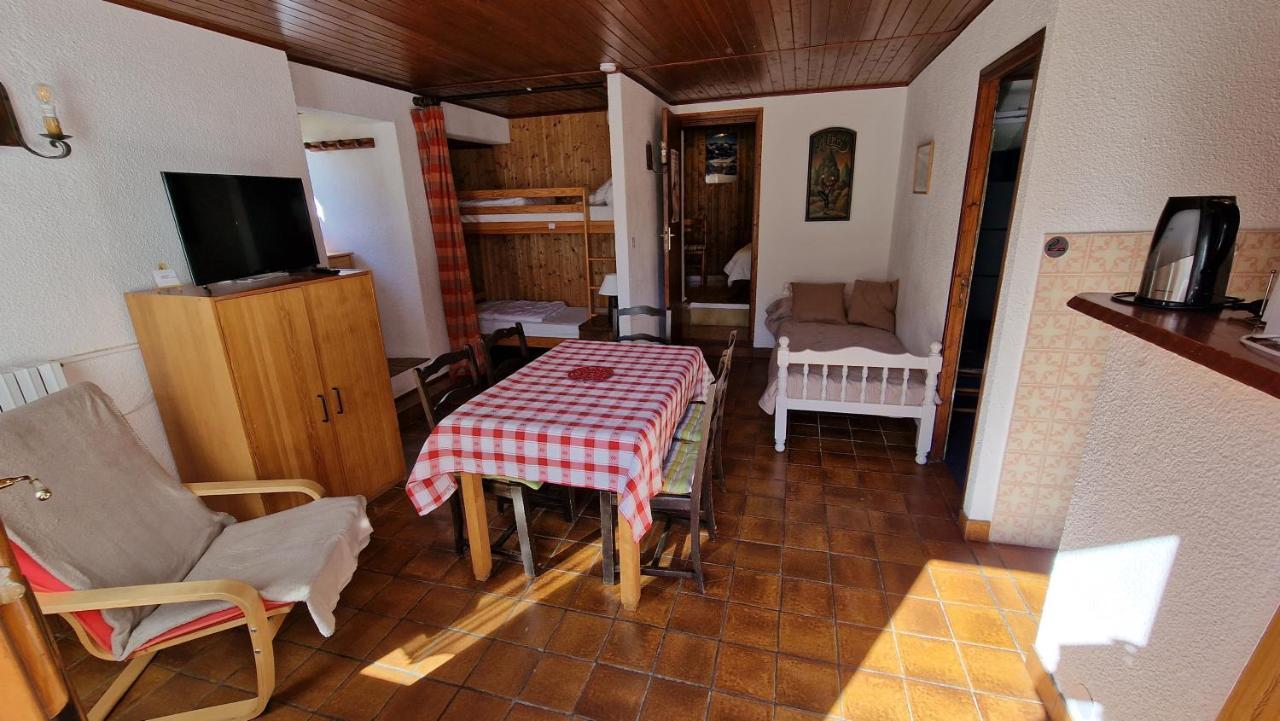 Chalet L'Acinos Montgenèvre Extérieur photo